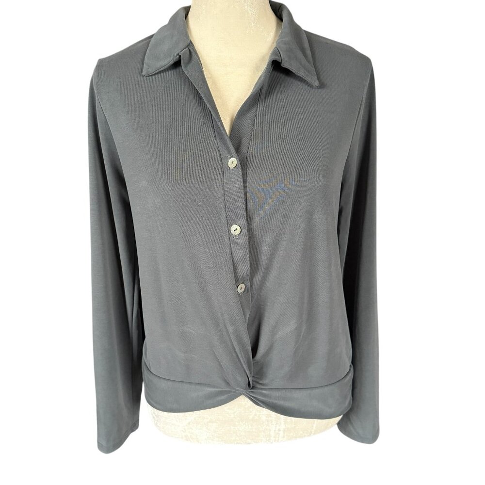 Green Envelope long sleeve collared soft button down green shirt size small